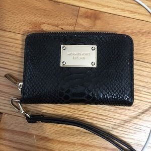Michael kors wallet
